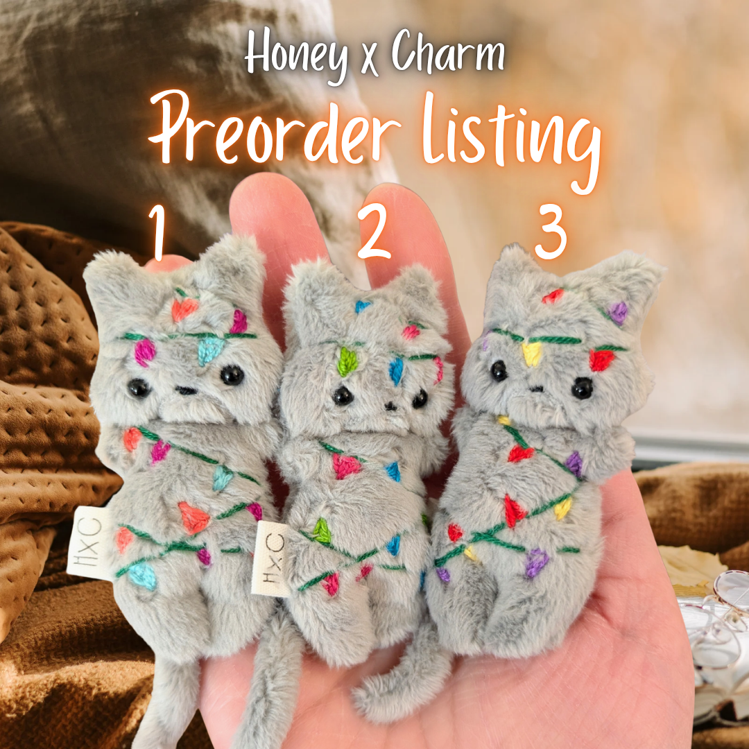 Preorder: Grey Kitty in Xmas Lights