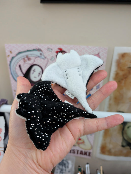 Black Sparkle/White Manta Ray